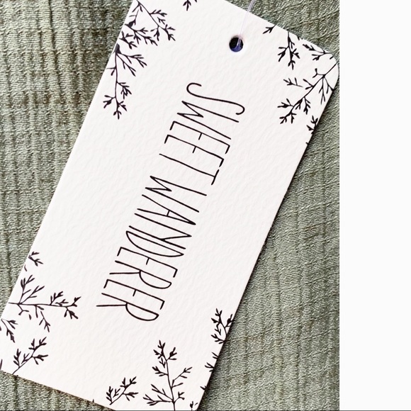 Sweet Wanderer Olive Green Button Back Top Medium - Picture 4 of 5